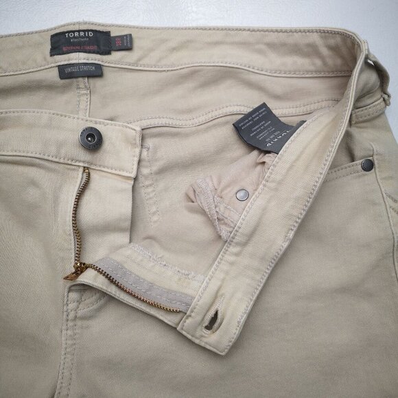 Torrid Ladies Size 18R Vintage Stretch Boyfriend Straight Light Tan Jeans - Picture 8 of 13